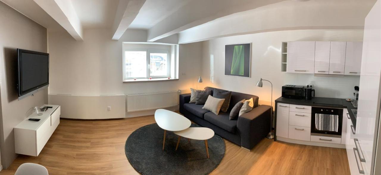 Ap 1 - Apartments 4U Brezinova "Overnight Simply" Hradec Králové Kültér fotó