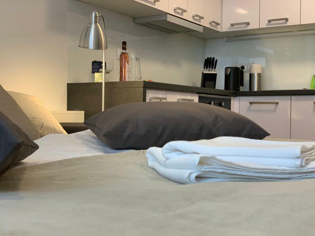 Ap 1 - Apartments 4U Brezinova "Overnight Simply" Hradec Králové Kültér fotó