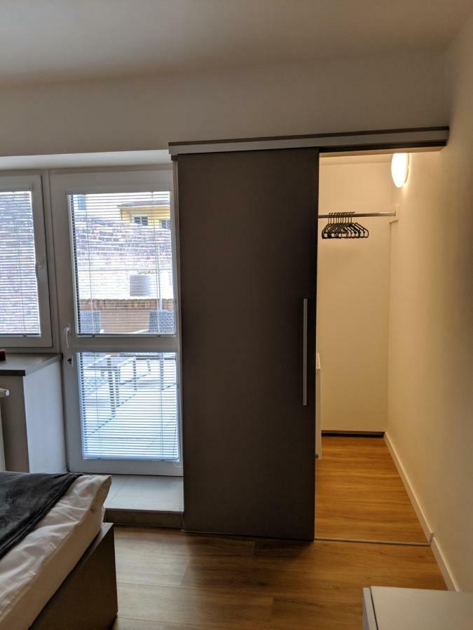 Ap 1 - Apartments 4U Brezinova "Overnight Simply" Hradec Králové Kültér fotó
